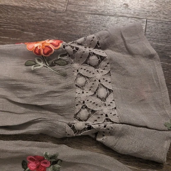 Fig and Flower embroidered boho floral tie front top - Picture 8 of 10